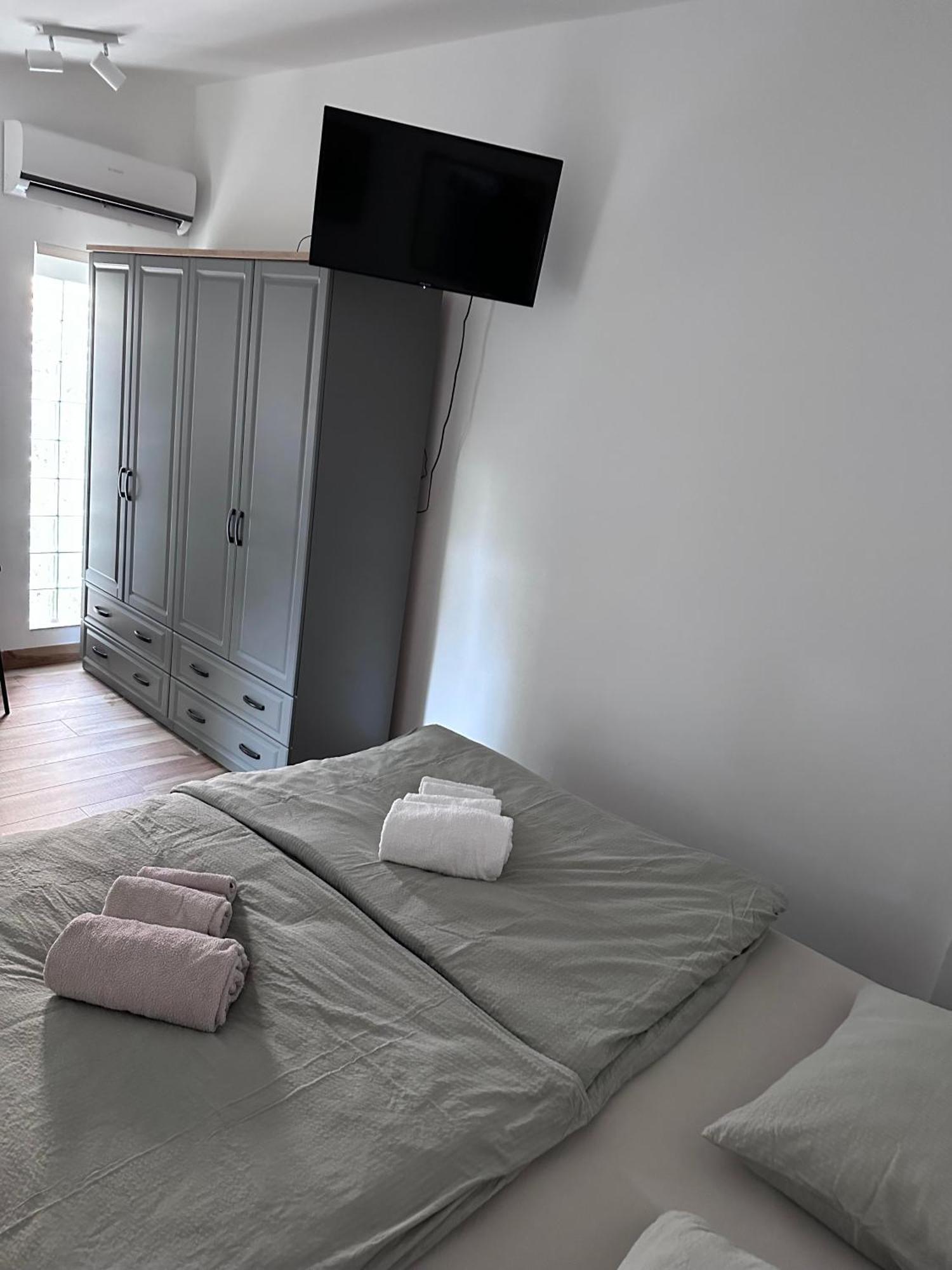 Lux Apartments In Downtown Pola Esterno foto